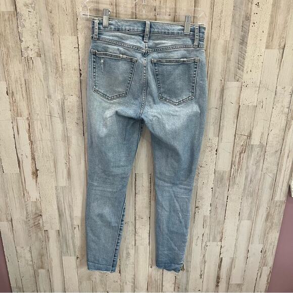 Gap True Skinny Distressed Busted Knee Jeans Mid Rise - Picture 4 of 7